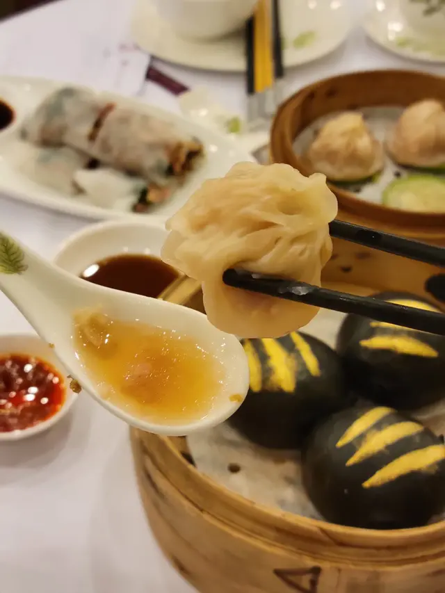 招牌灌湯小籠包