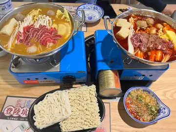 Lunch  套餐：沙嗲及麻辣湯底、金花趾及安格斯橫隔肌、公仔麵及烏冬