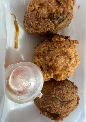 華人炸釀豆卜(三件)