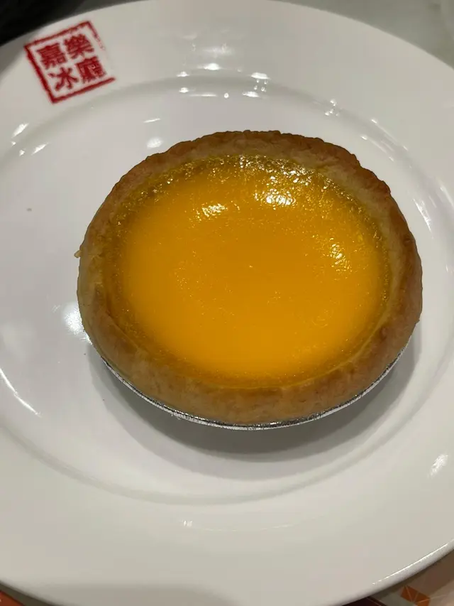 相比起酥皮蛋撻,我自已就最鍾意食牛油皮蛋撻啦,一啖食落口,香脆曲奇皮同甜甜的蛋香互相輝映,難怪每檯客人都會最少嗌一件!