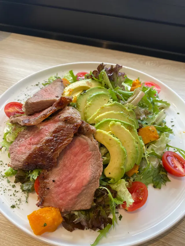 牛可以轉三文魚