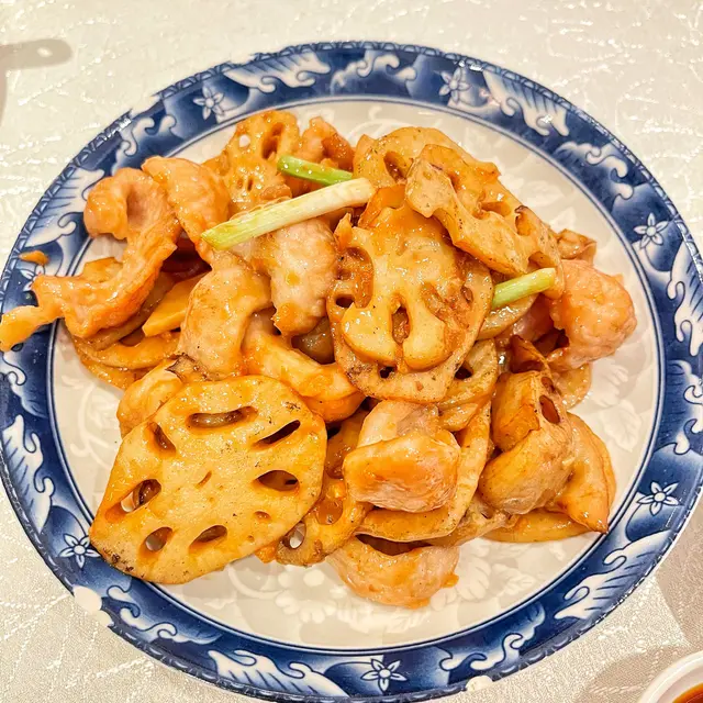 南乳豬頸肉炒藕片