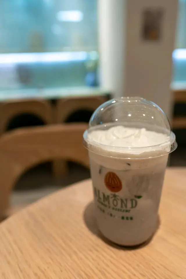 意大利黑松露芝麻杏仁茶吸吸