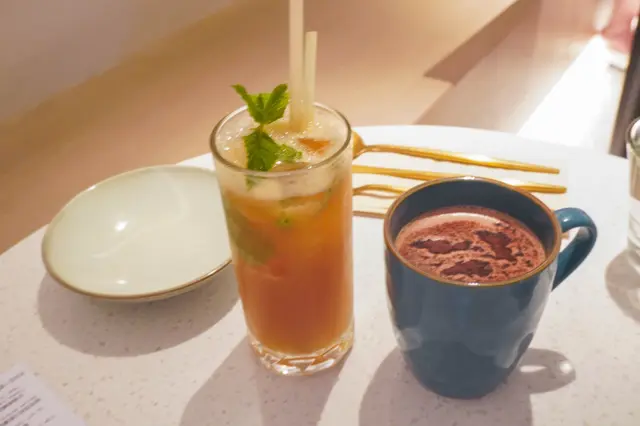 香茅薑橙冰茶 & 熱特濃朱古力