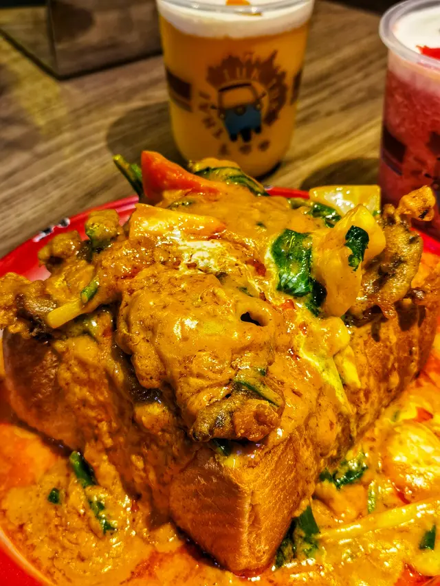 招牌焗黃咖哩麵包軟殼蟹