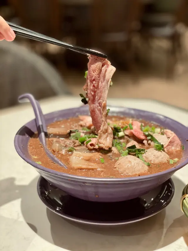 泰式牛肉船麵
