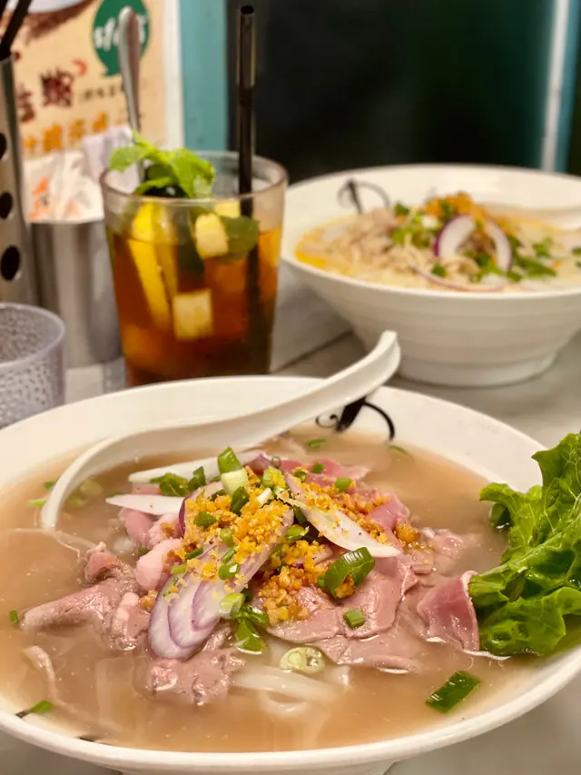 越男仔生牛湯河粉