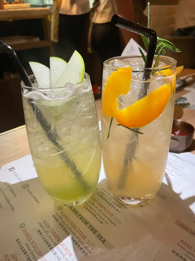 Apple  highball  ,dirty  peach  lemonade  