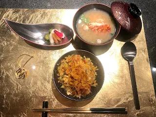 櫻花蝦炒飯.龍蝦麵鼓湯