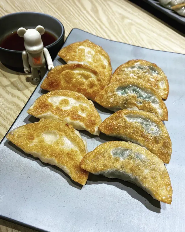 招牌鮮煎餃子