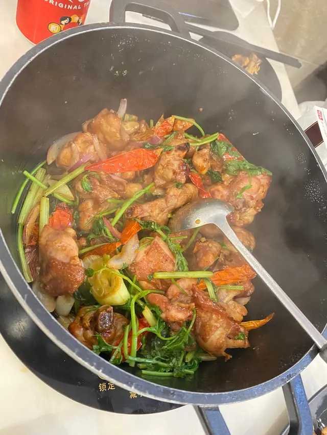 麻辣雞煲