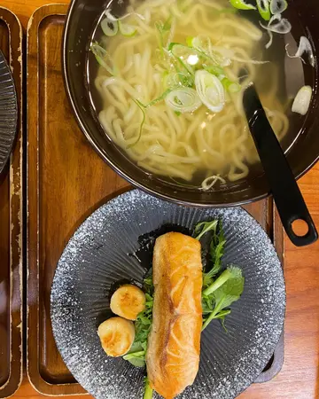 照燒三文魚扒拼帶子定食