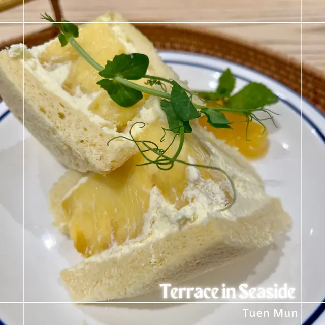 仲夏清甜菠蘿忌廉三文治