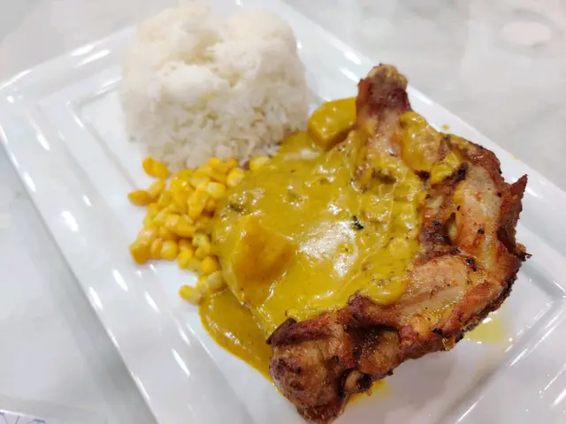 咖哩薯仔雞髀飯