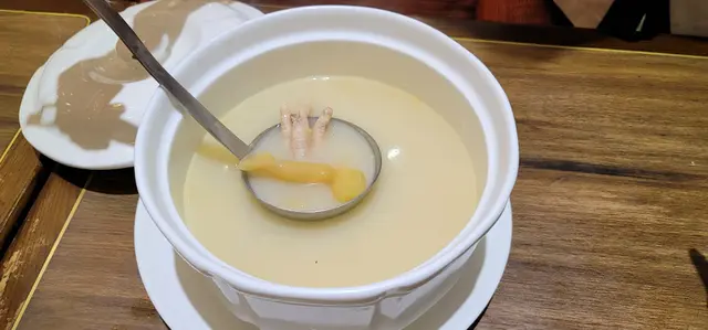 花膠響螺濃雞湯