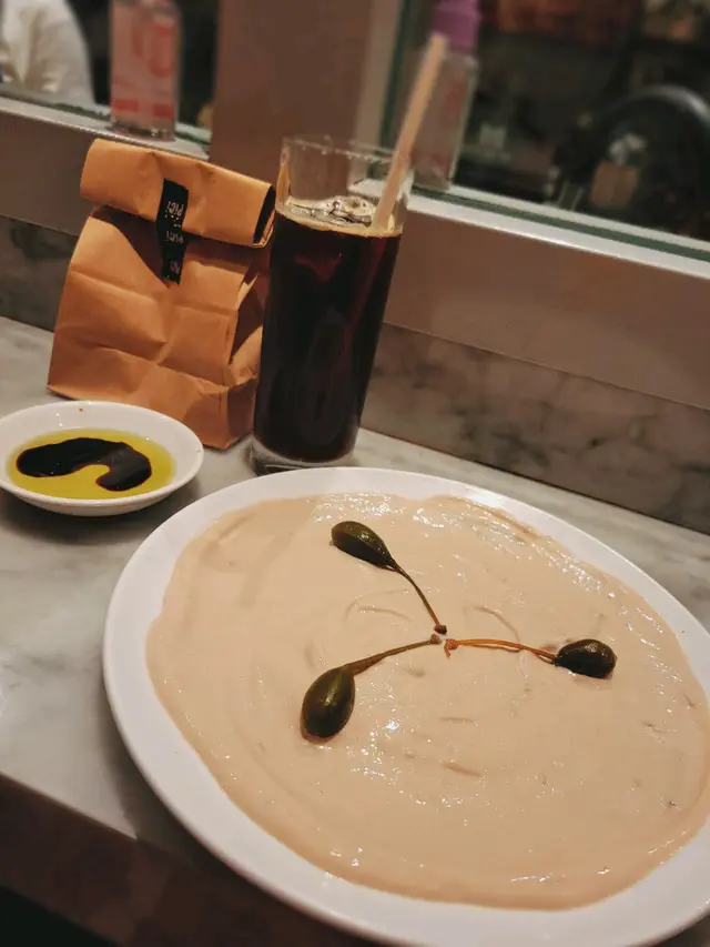 吞拿魚醬小牛肉