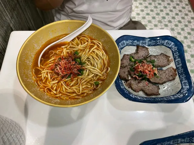 海蝦濃湯roast beef伊麵