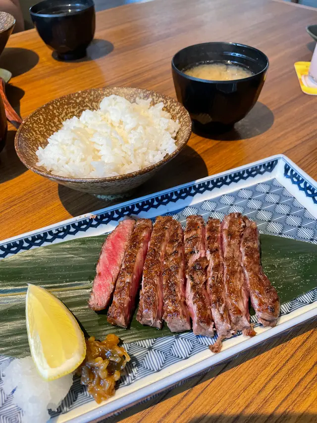 燒A5西冷和牛定食