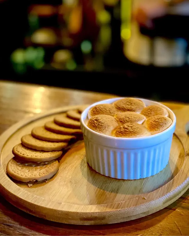 脆焗棉花糖榛子朱古力夾心批