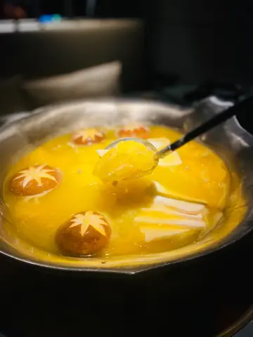 红颜花胶鸡锅