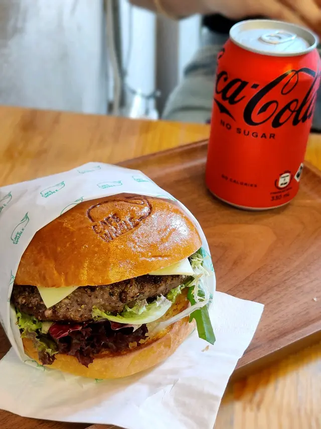 安格斯珍寶牛肉漢堡