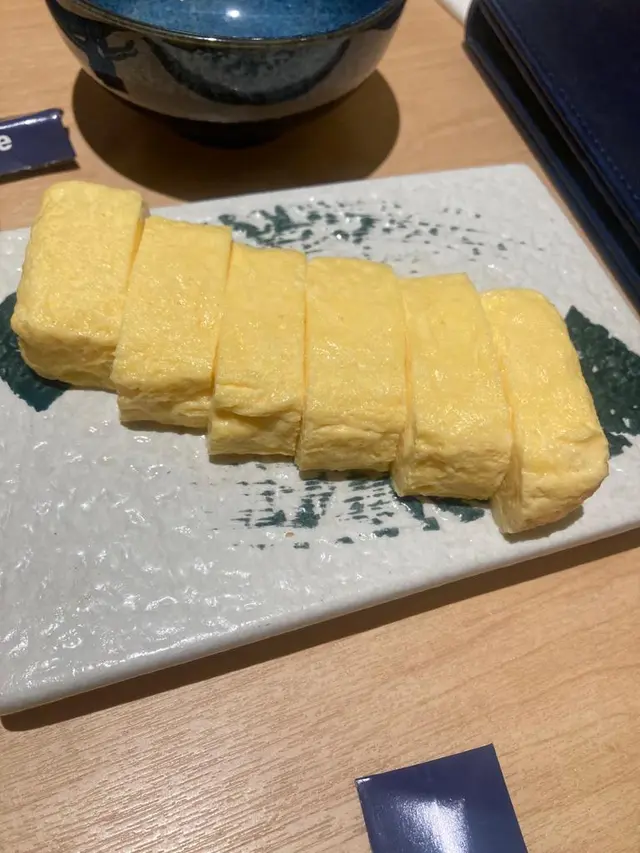 呢個上面咩都冇,就咁一個普通嘅玉子燒🤧 蛋汁幾濃郁,不過略嫌單調左少少🤏如果上面有返啲醬汁會好啲😊