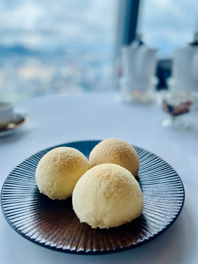 酥皮雪山叉燒包