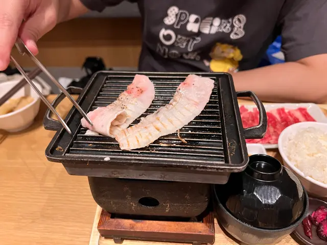 燒肉定食(豬肉片&肥牛片)