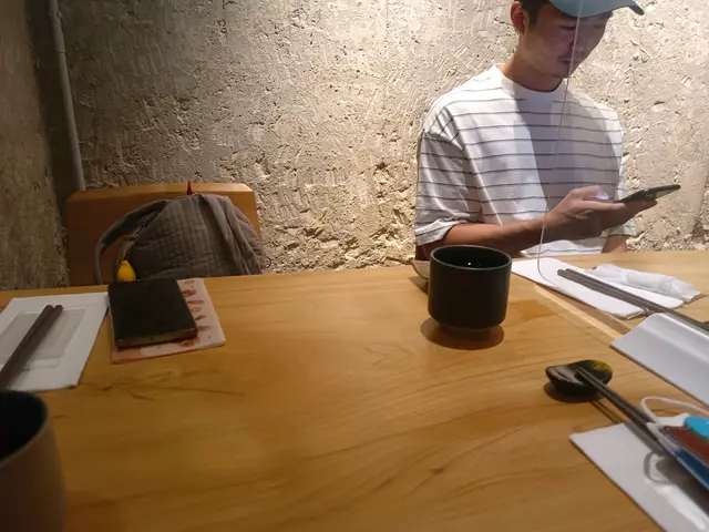 好似喺大家樂坐