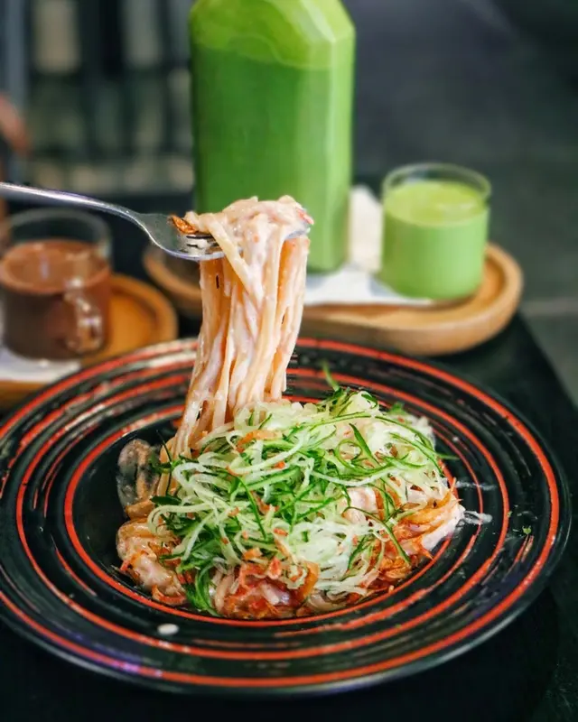 明太籽櫻花蝦配青瓜絲扁意粉