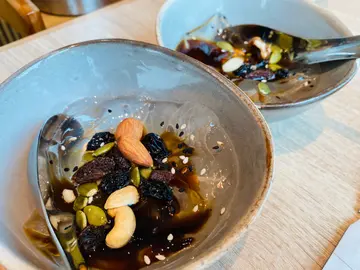 甜品：红糖冰粉