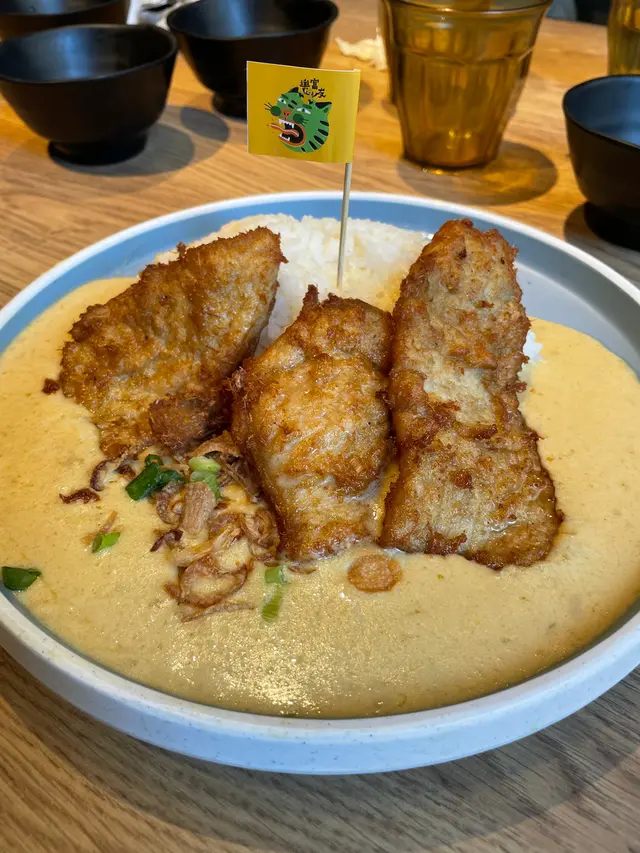 白咖喱豬扒飯