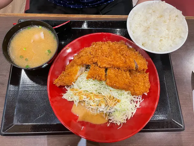 吉列豬扒+雞扒定食