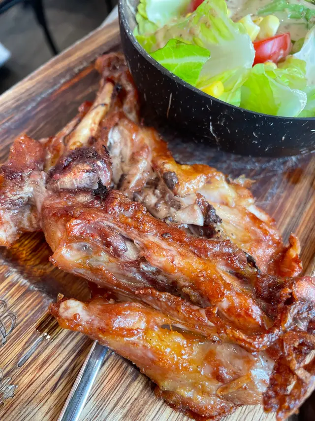 炸大雞髀配田園沙律