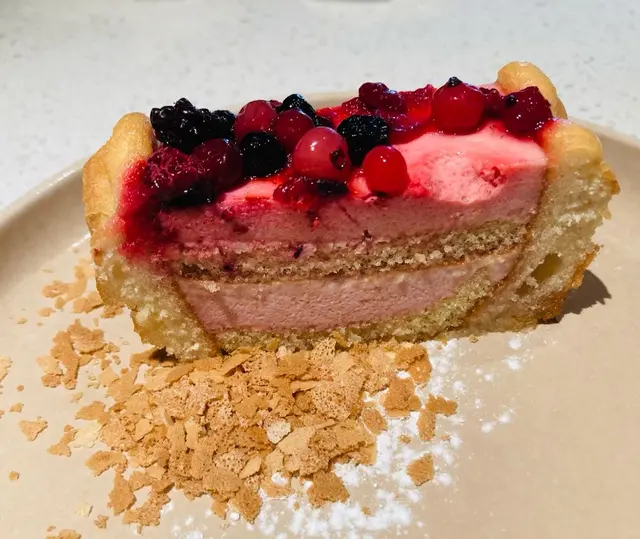 覆盆子雜莓奶油蛋糕