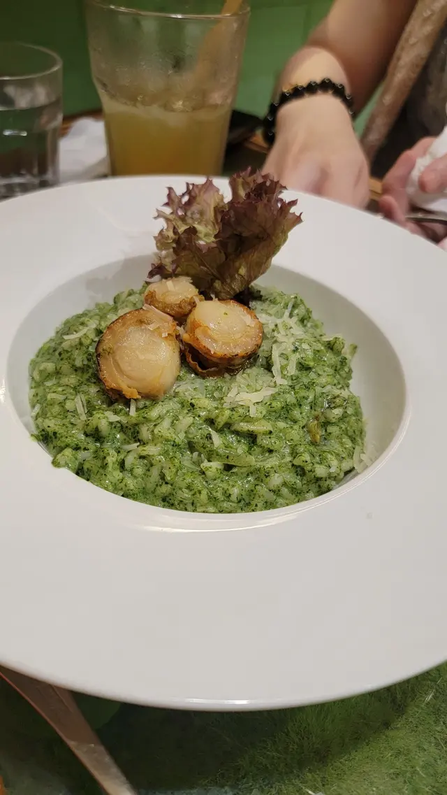 醬汁香濃，帶子新鮮。