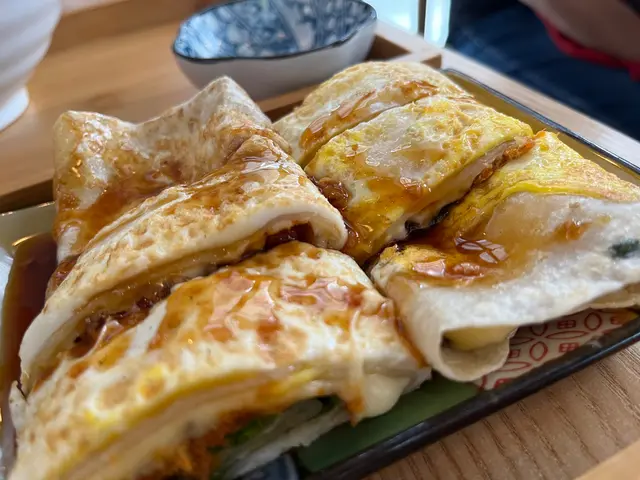 起司肉鬆蛋餅