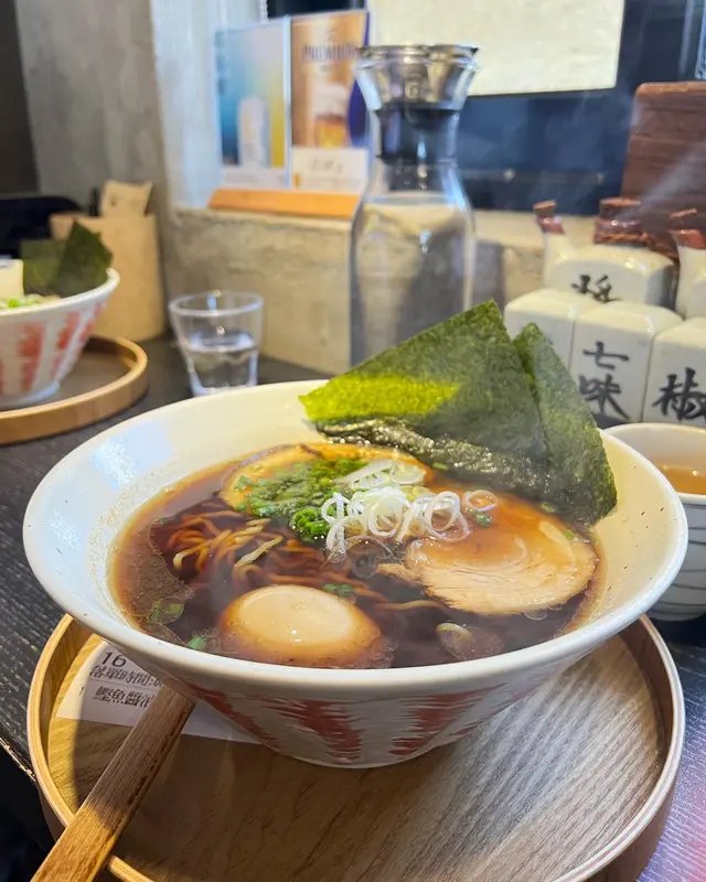 醬油拉麵