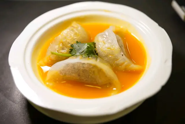 金湯松露餃