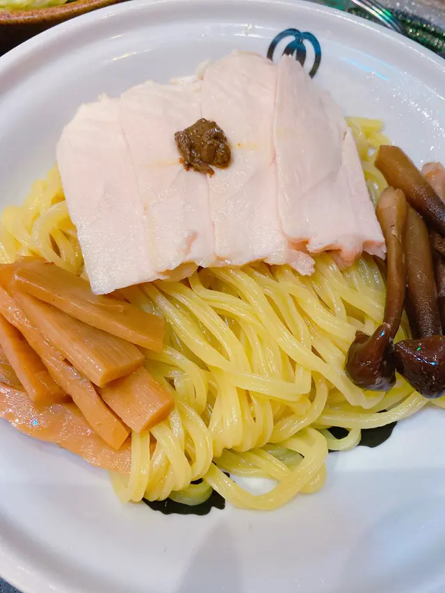 牛肝茵鷄白湯沾麵