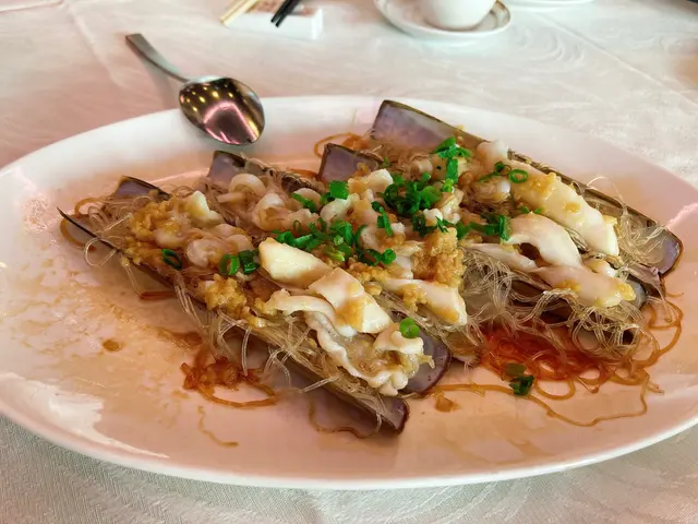 蒜蓉粉絲蒸蟶子