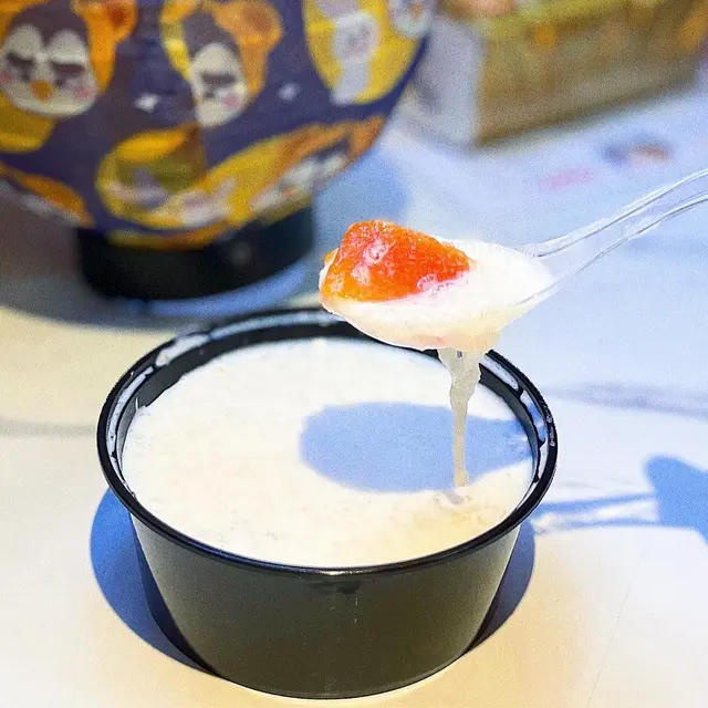 蜂蜜味道令整體不單調🍯雪燕份量都好足，絲絲口感一流！