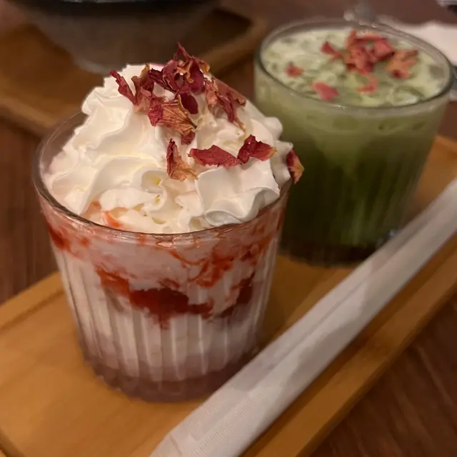 紅寶石巧克力草莓鮮奶