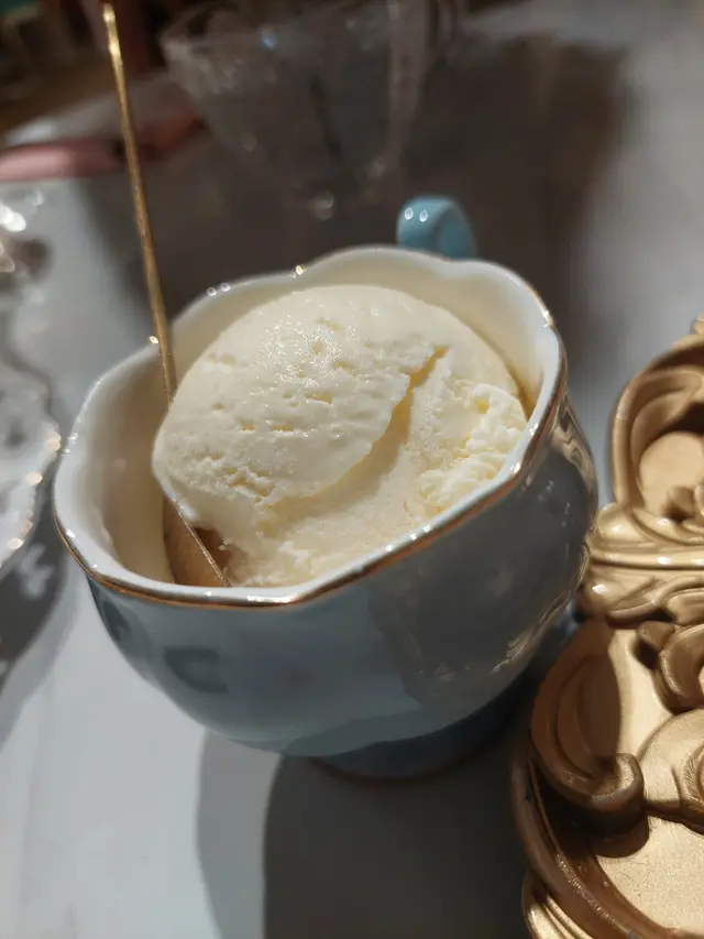 招牌粉紅甜心心❤ 拌雲呢嗱雪糕