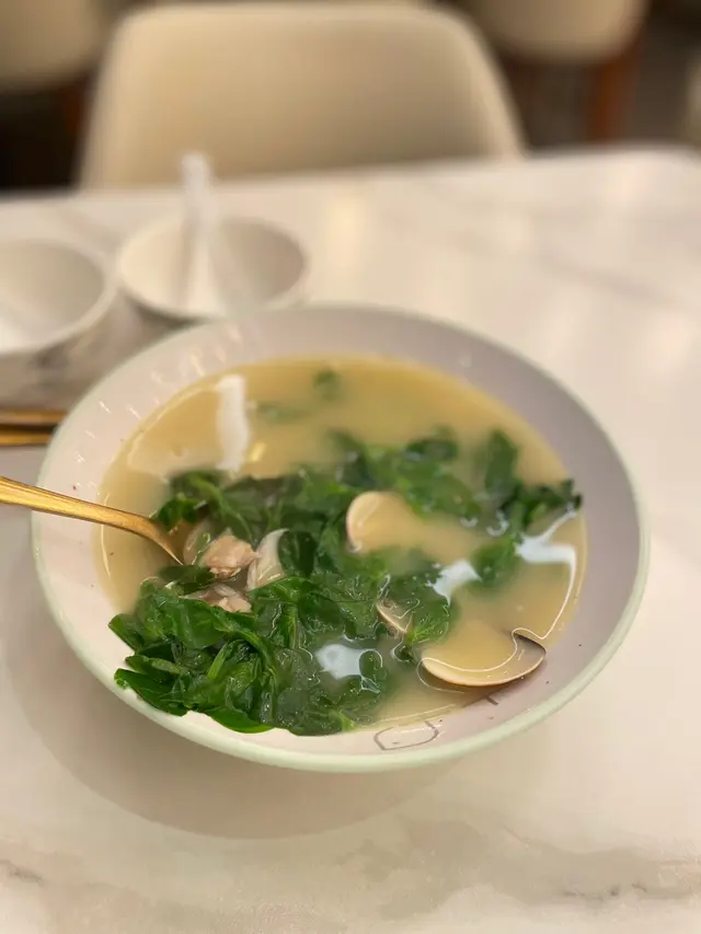 胡椒沙白豆苗湯