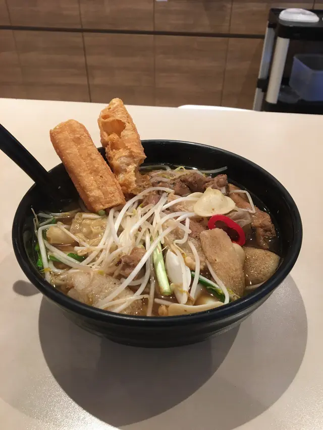 煳椒肉骨湯米線