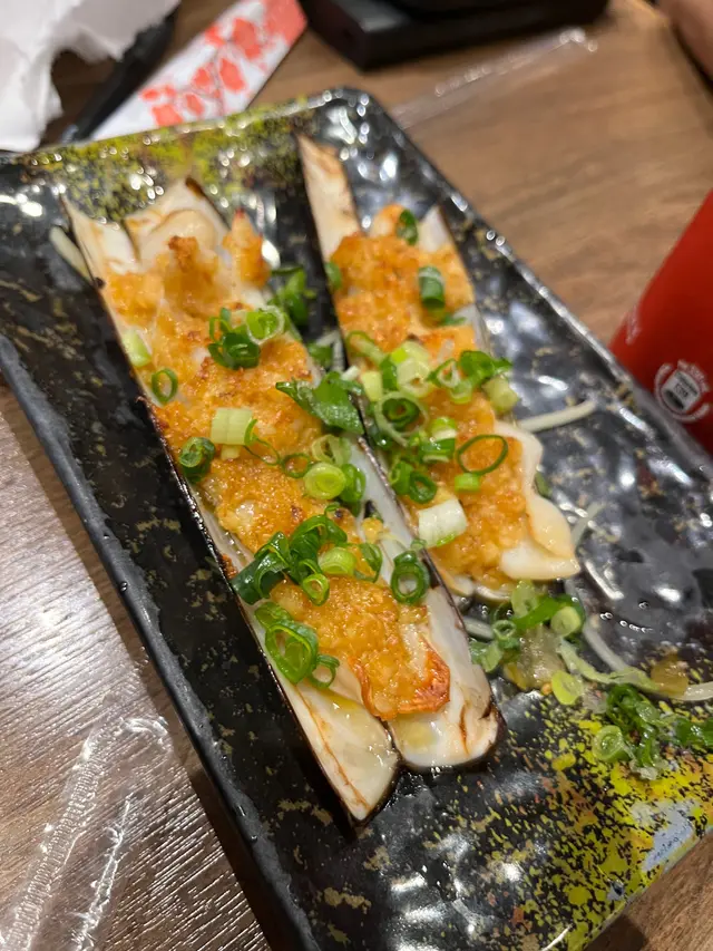  蟶子好新鮮  配上蒜蓉好夾  蒜蓉係炸蒜  好香