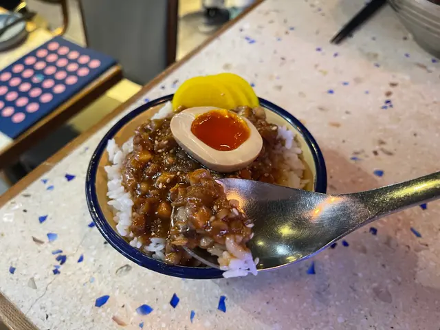 糖心蛋滷肉飯