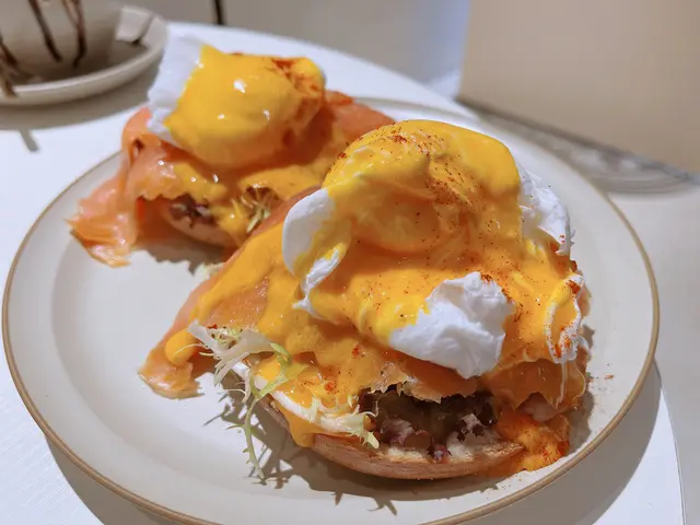 煙三文魚賓尼迪