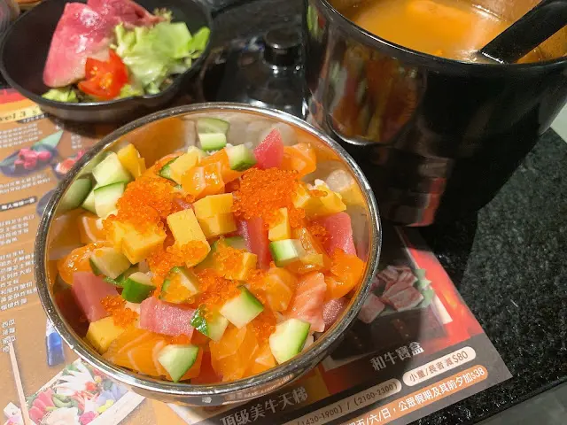 食唔飽，可以試下魚生丼～角切魚生夠新鮮，完全係日本餐廳質素！